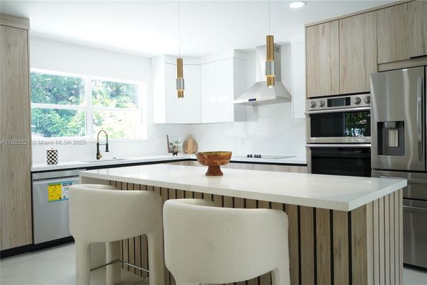 Interior, Kitchen, Pendant Lights, Recessed Lighting, Stainless Steel Appliances