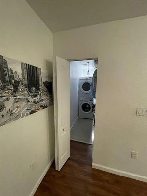 Interior, Utility Closets, Washer, Wood Texture Flooring