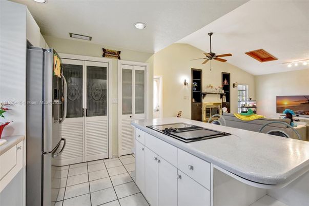Interior, Kitchen, Recessed Lighting