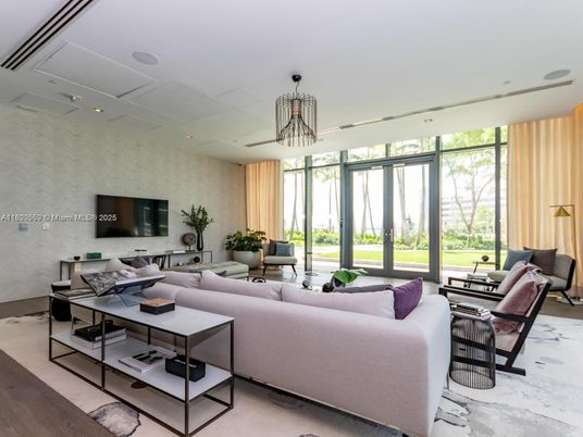 Interior, Living room, Pendant Lights, Recessed Lighting