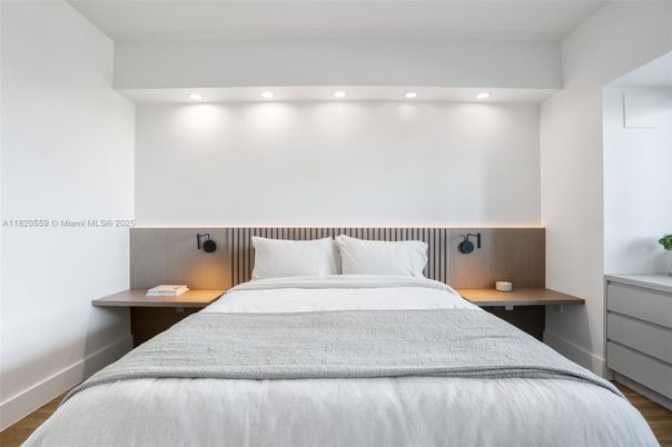 Bedroom, Interior, Recessed Lighting, Wood Texture Flooring
