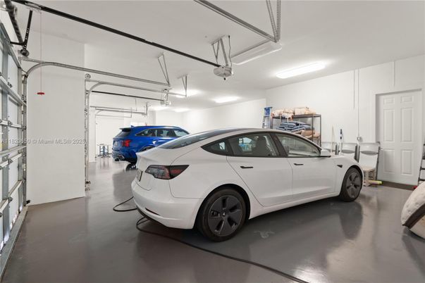 Garage, Interior