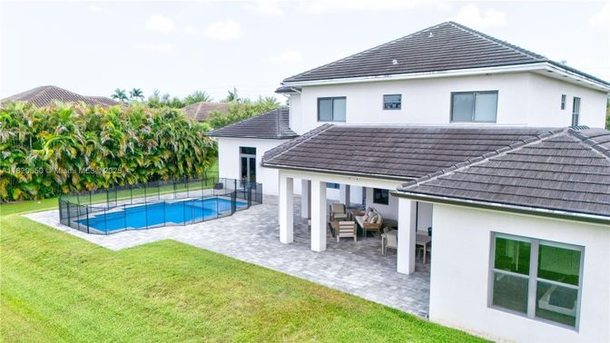 Backyard, Exterior, Pool