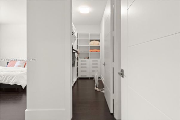 Interior, Walk-in Closets