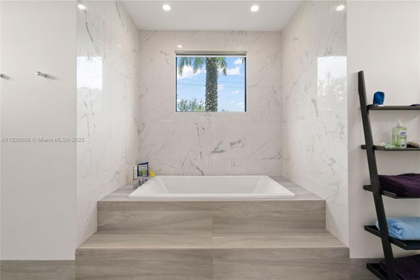 Bathroom, Interior, Marble Walls, Recessed Lighting