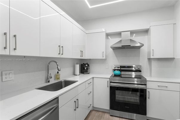 Interior, Kitchen, Stainless Steel Appliances, Wood Texture Flooring