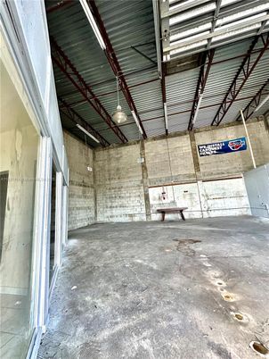 Garage, Interior