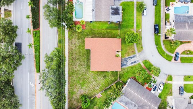 Exterior, Drone