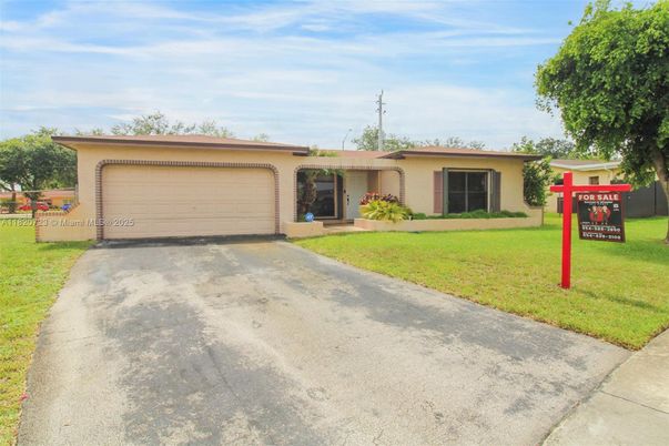 Attached, Backyard, Exterior, Facade, Ranch