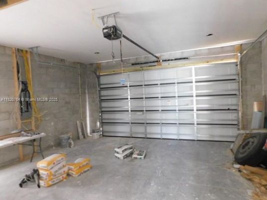 Garage, Interior