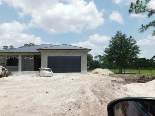 Backyard, Detached Garage, Exterior