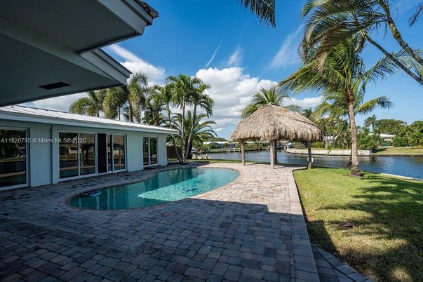 Exterior, Pool, Water