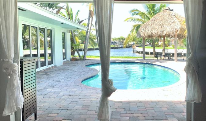 Exterior, Pool, Water