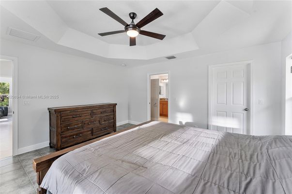 Chandelier, Interior, Kitchen, Recessed Lighting, Stainless Steel Appliances