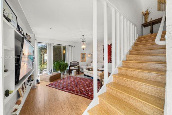 Interior, Living room, Pendant Lights, Wood Texture Flooring