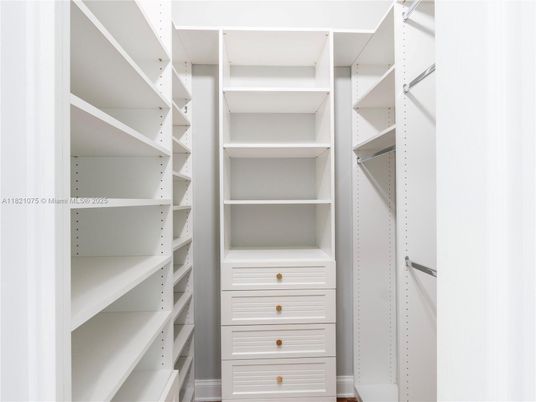 Interior, Walk-in Closets