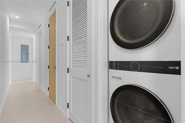 Interior, Recessed Lighting, Utility Closets, Washer