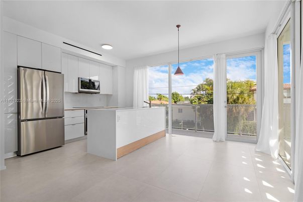 Interior, Kitchen, Pendant Lights, Stainless Steel Appliances
