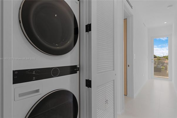 Interior, Recessed Lighting, Utility Closets, Washer