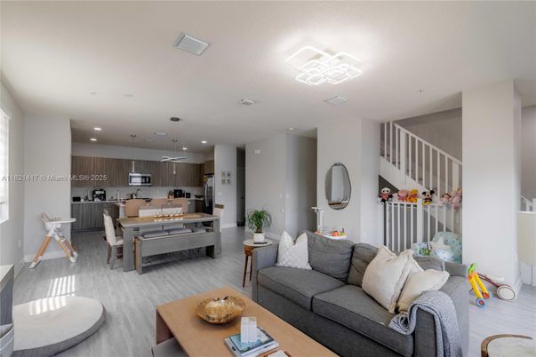 Dining room, Interior, Kitchen, Living room, Pendant Lights, Recessed Lighting, Stainless Steel Appliances