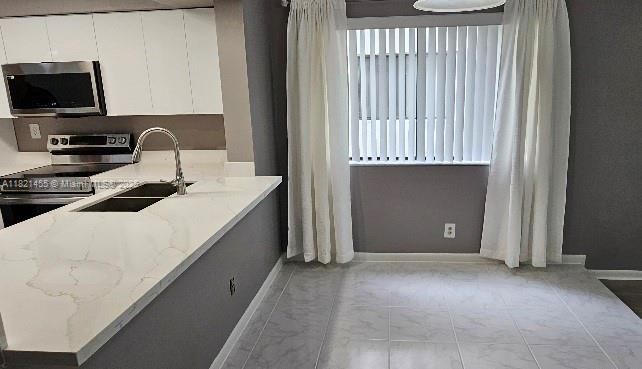 Interior, Kitchen, Marble, Stainless Steel Appliances