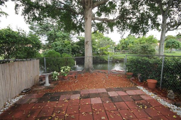 Backyard, Exterior, Water