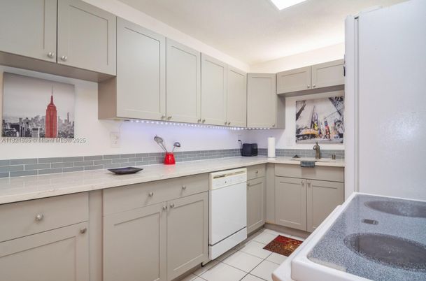 Interior, Kitchen, Recessed Lighting
