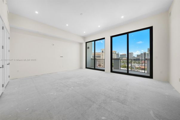 Empty room, Interior, Recessed Lighting