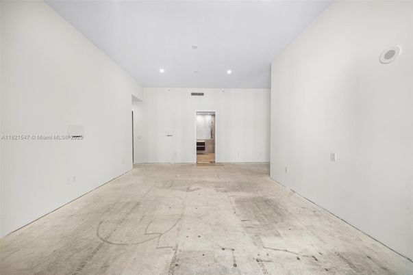 Empty room, Interior, Recessed Lighting