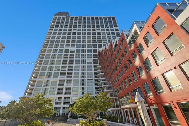 Exterior, Facade, Highrise