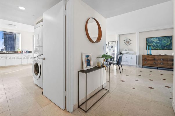 Interior, Recessed Lighting, Washer