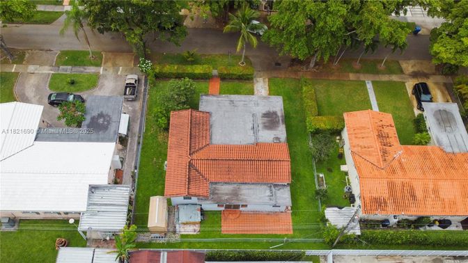 Exterior, Drone