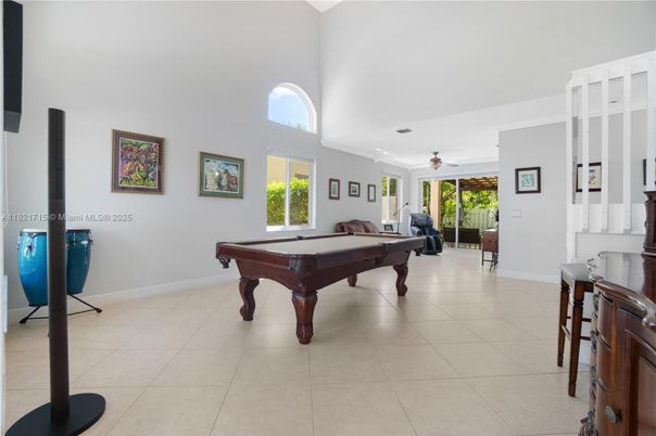 Billiard Table, Game Room, Interior