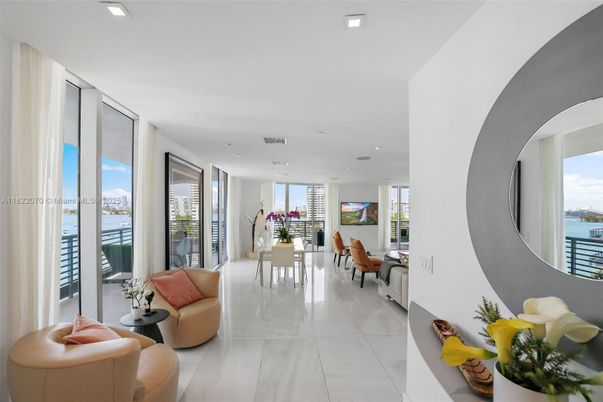 Dining room, Interior, Living room, Recessed Lighting, Water