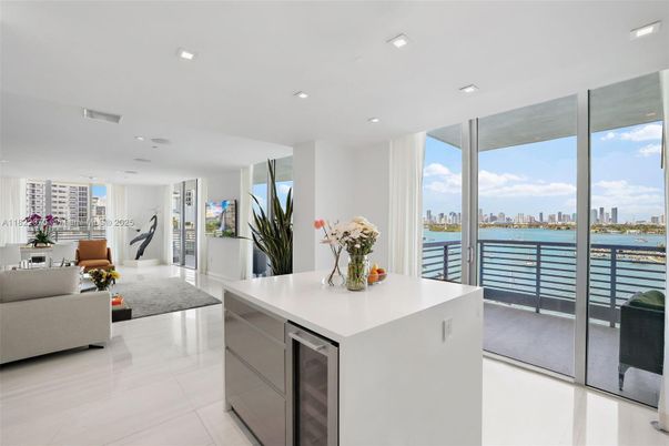 Interior, Kitchen, Living room, Recessed Lighting, Water