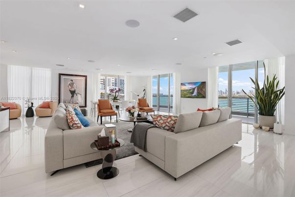 Interior, Living room, Recessed Lighting, Water