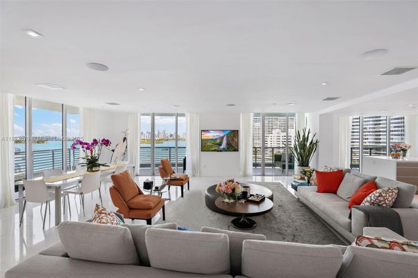 Dining room, Interior, Living room, Recessed Lighting, Water