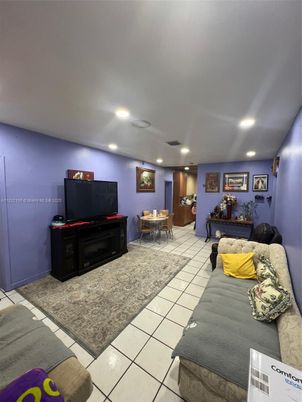 Dining room, Interior, Recessed Lighting