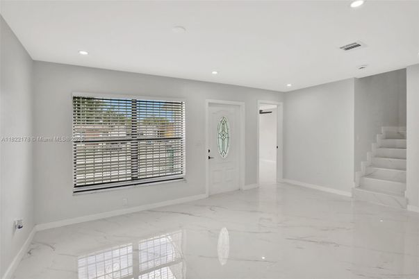 Empty room, Interior, Marble, Recessed Lighting