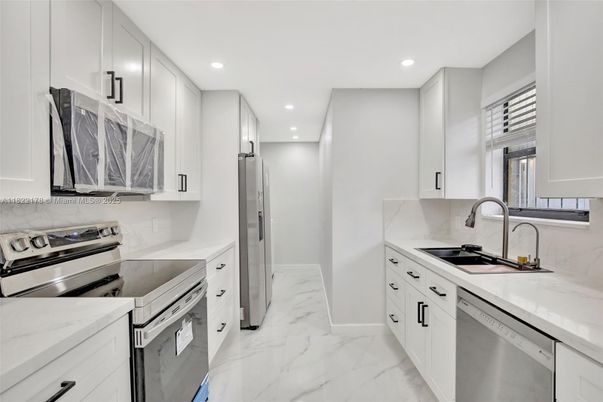 Interior, Kitchen, Marble, Recessed Lighting, Stainless Steel Appliances