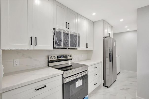 Interior, Kitchen, Marble, Recessed Lighting, Stainless Steel Appliances