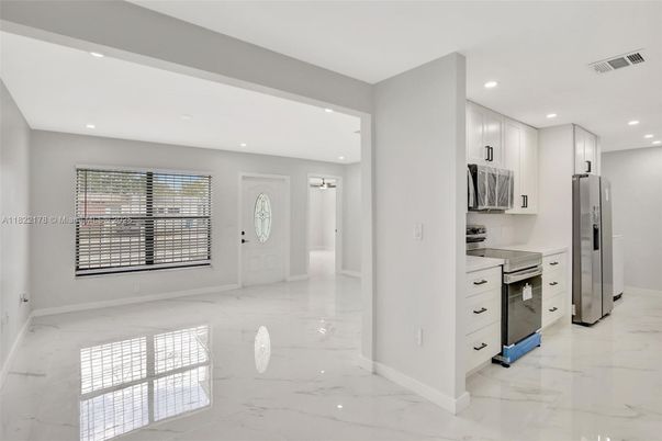Interior, Kitchen, Marble, Recessed Lighting