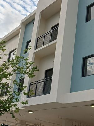 Exterior, Facade, Modern