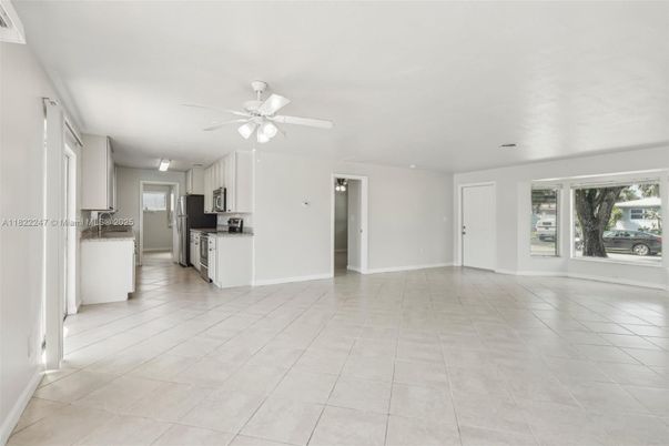 Empty room, Interior, Kitchen