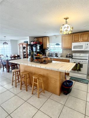 Dining room, Interior, Kitchen, Tile Countertops