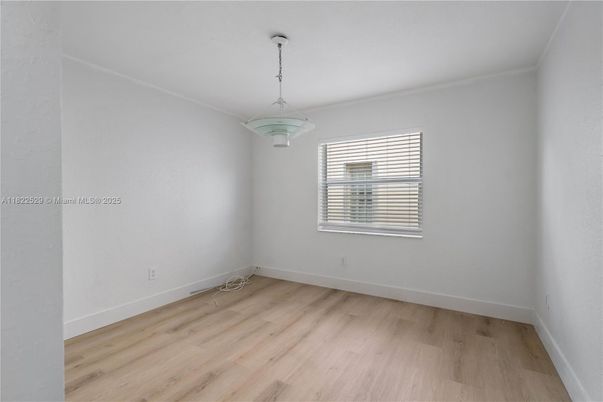 Empty room, Interior, Pendant Lights, Wood Texture Flooring