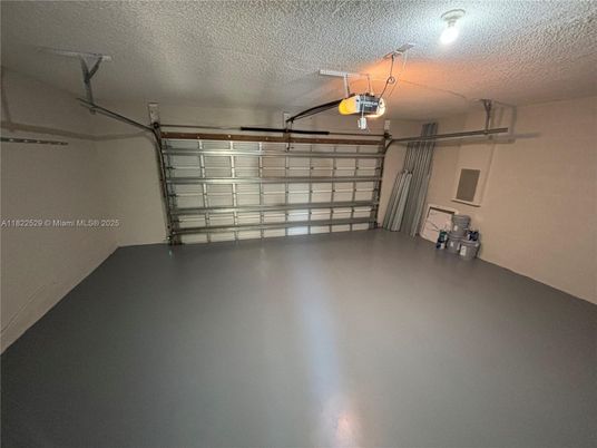 Garage, Interior