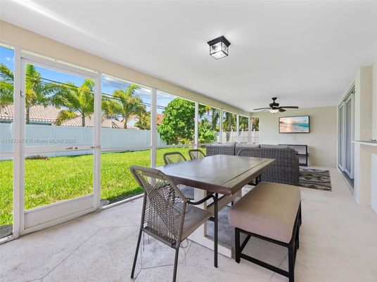 Dining room, Interior, Sun Room