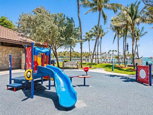 Backyard, Exterior, Playground, Water