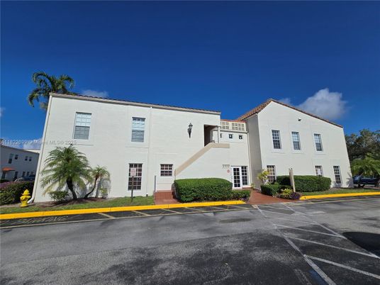 Exterior, Facade, Spanish Mediterranean